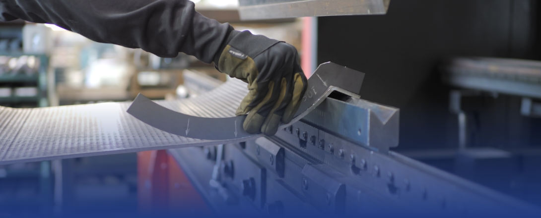 切断・曲げ加工